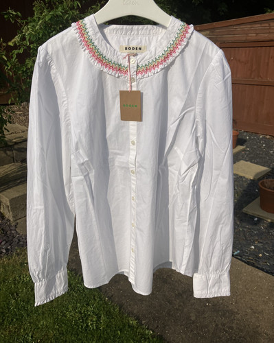 Boden shirt mit gesmoktem - shirt,